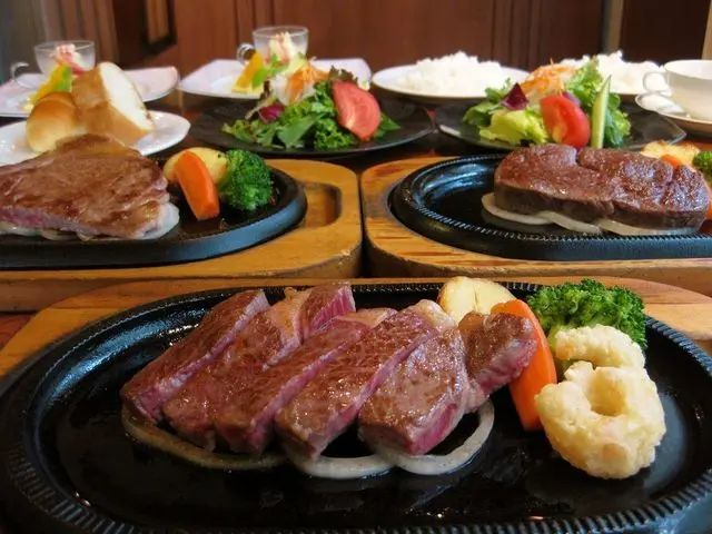 【那須 不動産ブログ グルメ】那須ブランド牛のステーキ＆ハンバーグで贅沢ランチ！人気店「和牛ステーキ桜」など3選